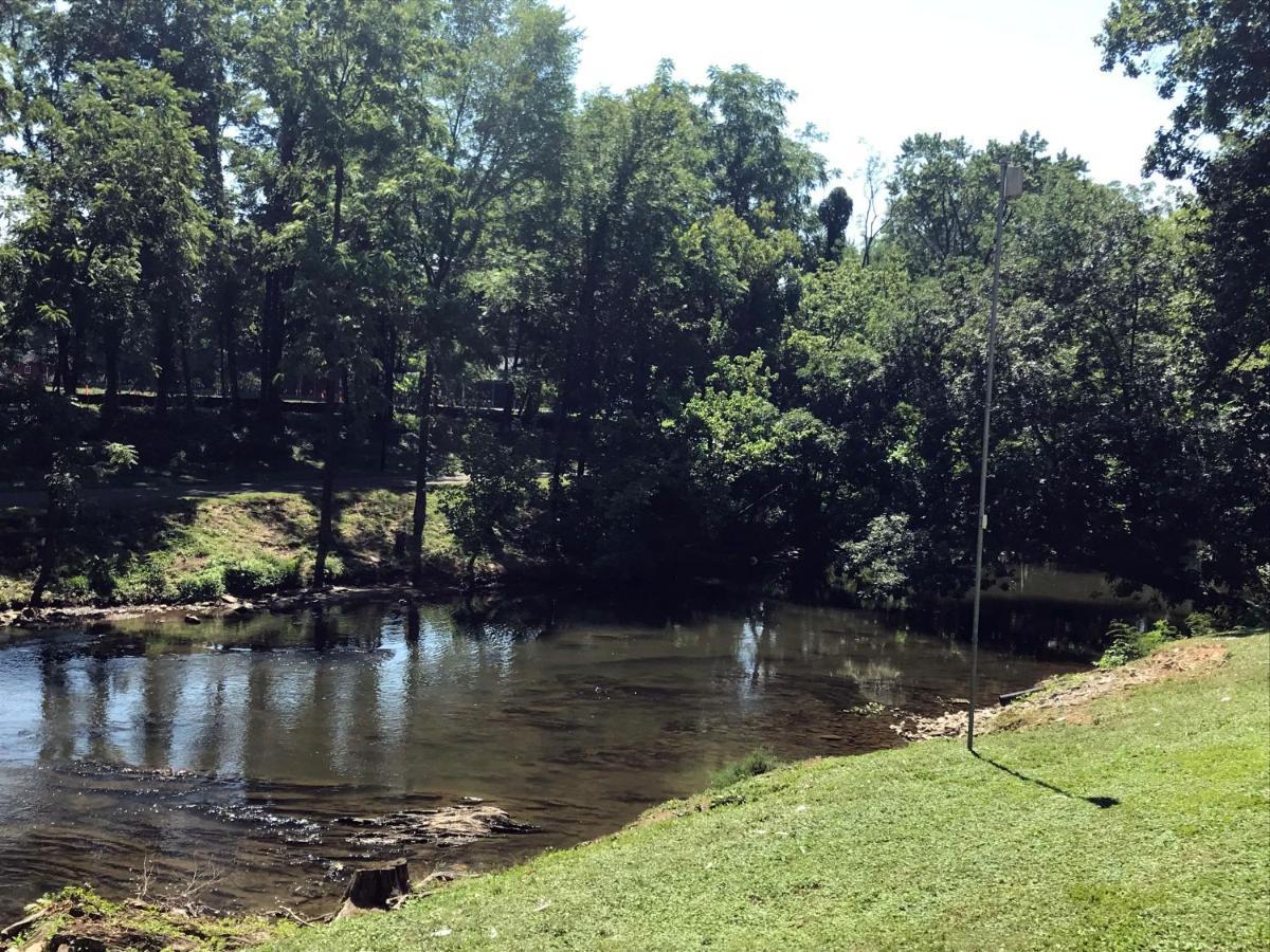 The River Cottage Pigeon Forge Bagian luar foto